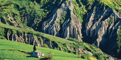Il Fascino della riserva naturale Calanchi di Atri: tra realtà e leggenda